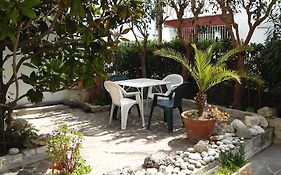 N66 - Numana, trilocale in centro con giardino